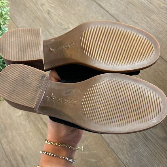 LIKE NEW KOOLABURRA BY UGG RAYCHEL SLIDE SANDAL IN BLACK SUEDE 6.5 - Picture 7 of 10